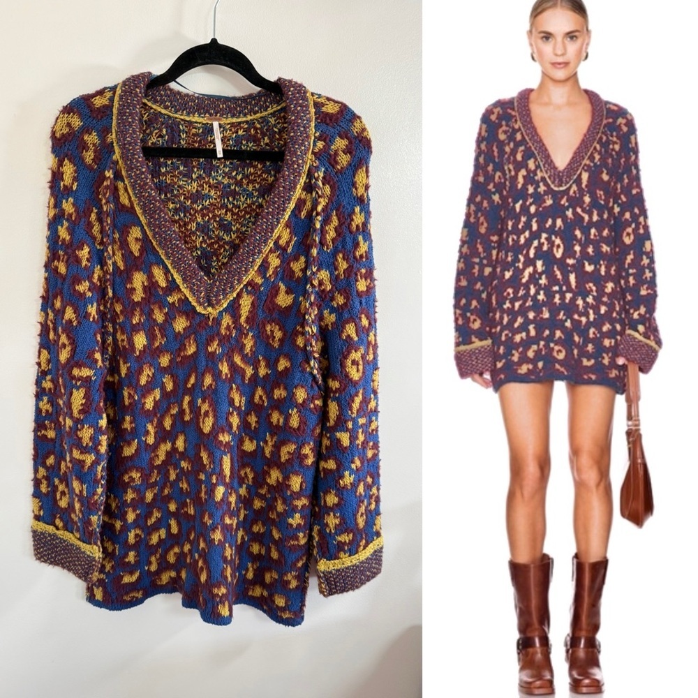 Free People Little Animal Knit V-Neck Sweater in Blue Fig